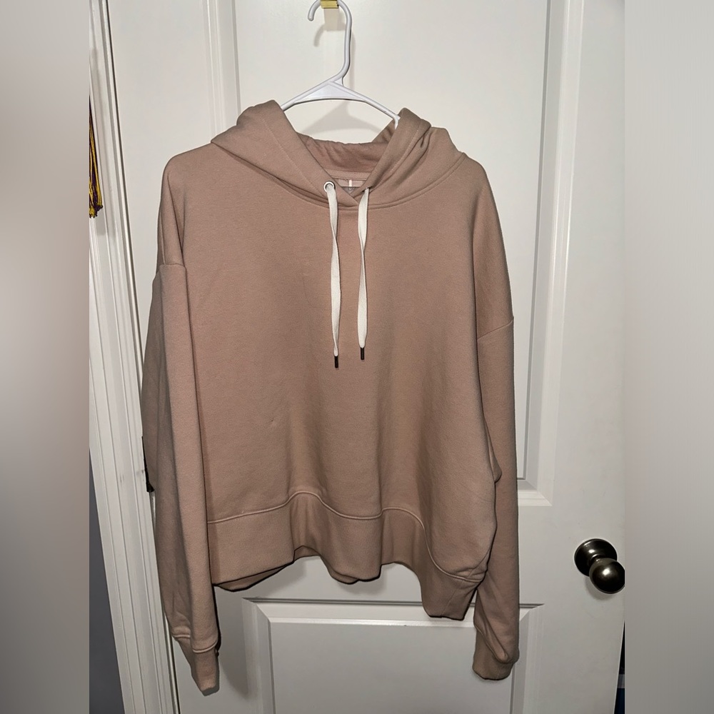 carrie underwood cropped hoodie